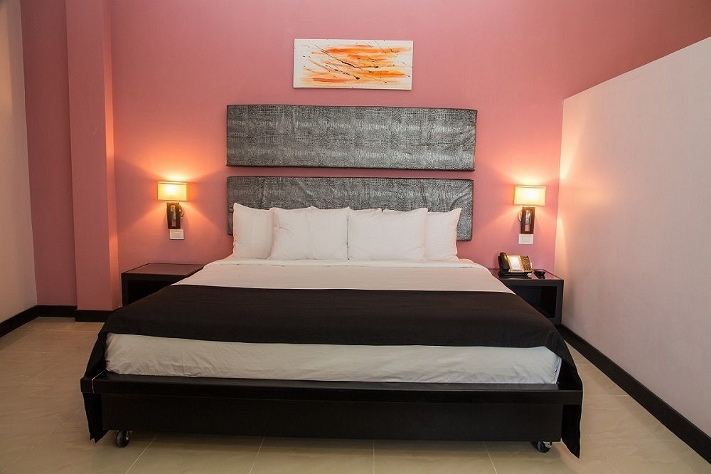 Regent Star Hotel Piarco Buitenkant foto