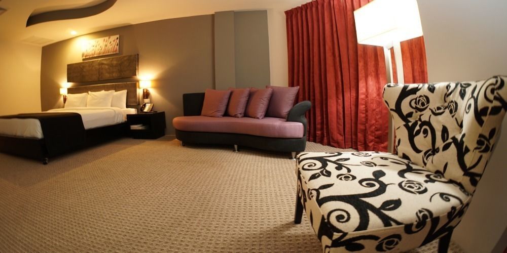 Regent Star Hotel Piarco Buitenkant foto