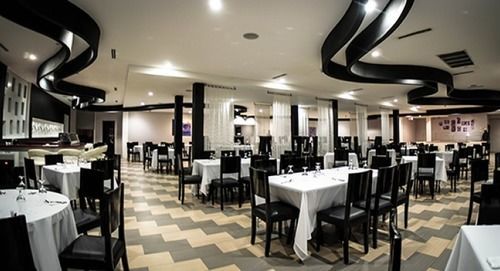 Regent Star Hotel Piarco Buitenkant foto